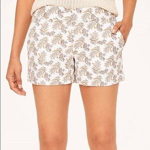 NWT LOFT White with print Shorts, Size 0/S